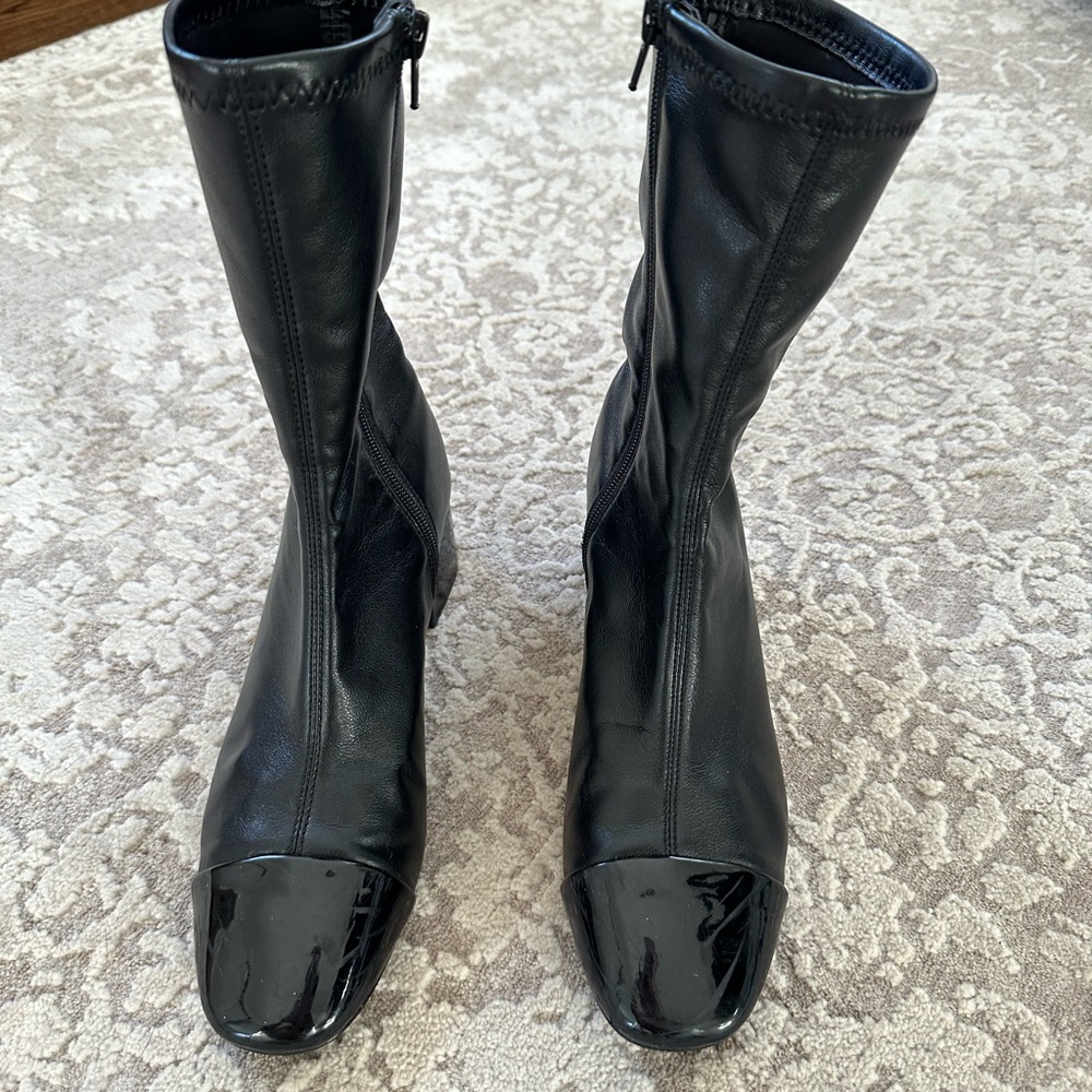 Steve Madden Black Stretch Leather Ankle Boots with Patent Cap Toe